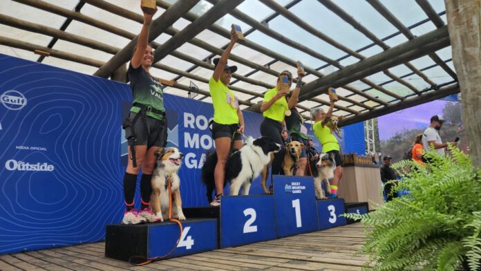 Pódio feminino do Canicross na etapa de Campos do Jordão do Ricky Mountain Games 2024. Foto: Renato Beolchi/Go Outside