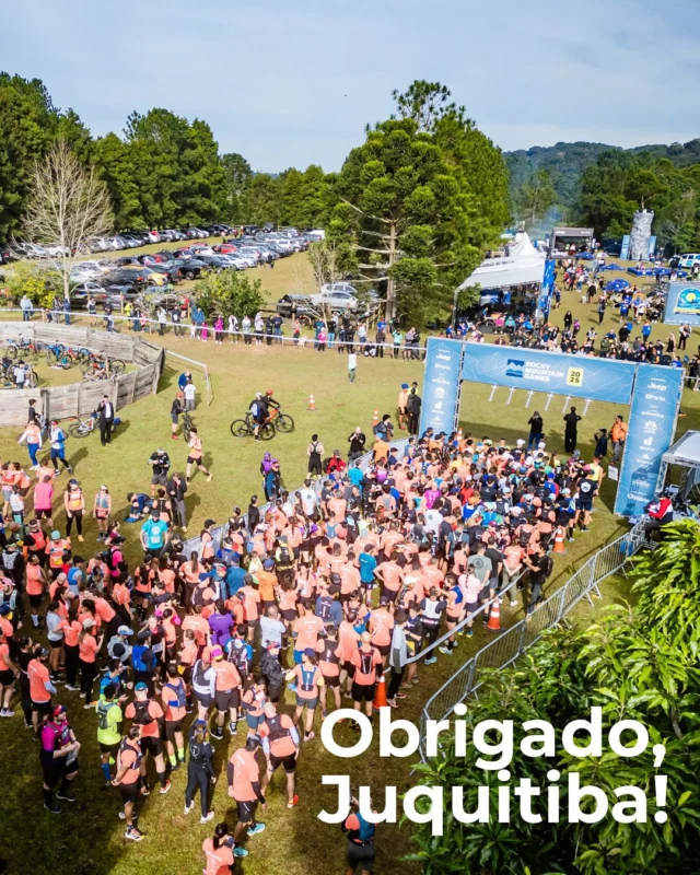Que dia vivemos no Fazendão! Clima perfeito, com o friozinho da manhã e o sol chegando pra ficar o dia todo. Atletas em peso, famílias, doguinhos, todos curtindo o clima da arena antes e depois de se desafiarem nas trilhas e águas do Fazendão. Teve estreia do aquathlon, do trekking e do e-MTB em Juquitiba, reforçando ainda mais a nossa vocação de festival de esportes de montanha. Teve comida boa, cerveja e rock',n roll. Teve disputa e teve espírito esportivo. Resumindo: um dia épico!

Como sempre, nosso muito obrigado à toda equipe que faz um trabalho gigantesco de bastidores antes, durante e depois do evento, assim como cada um dos parceiros de alimentação que deixou nossa arena mais gostosa para quem passou o dia em Juqui. Nosso agradecimento aos patrocinadores @jeepdobrasil @porto , aos apoiadores @myndsportswear @cervezapatagonia @deuterbrasil @caldosolivia  e aos parceiros de arena @sbrsportbr @alugatrip @focusfisioterapiaesportiva e @acampamentogooutside. 

Nos vemos de novo em outubro, na nossa etapa final em Campos de Jordão! Até lá, Rocky Mountain Games segue aqui, pertinho de vocês, nossa comunidade RMG ❤️